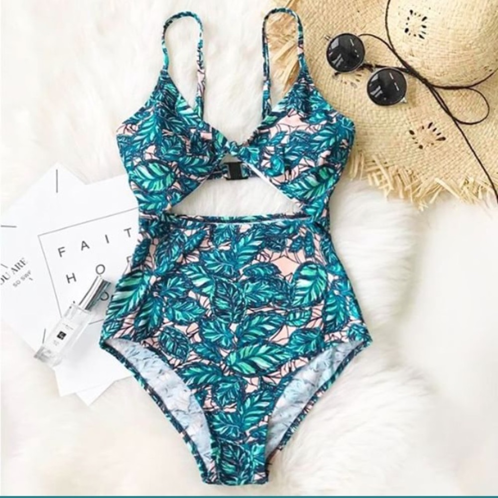 Cupshe one piece swimsuit sz M